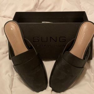 AlredSung Claire Slip Ons Size 8